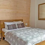 Gostinjska kuća Mont 3*